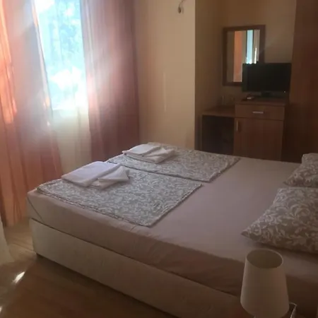 Family Astra Guest house