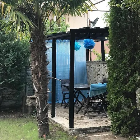 семеен астра Черноморец