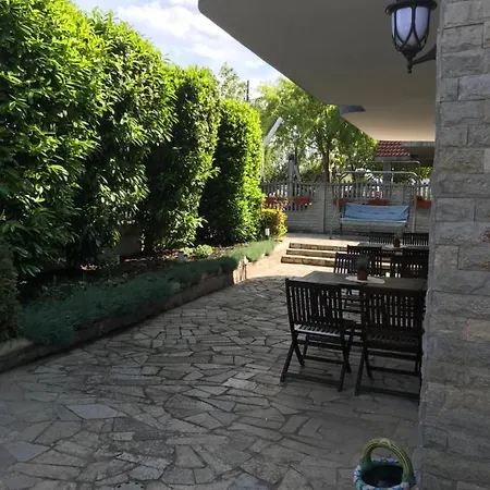 Хотел семеен астра 3*