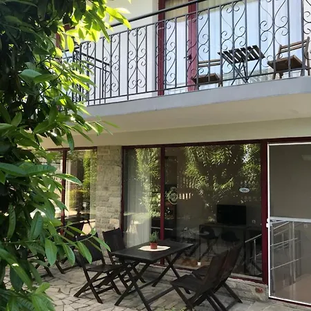 Хотел семеен астра Черноморец