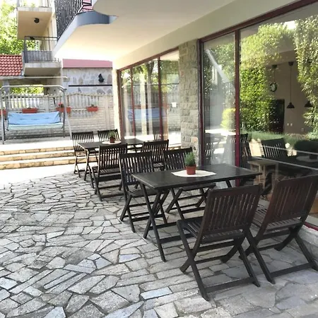 Хотел семеен астра Черноморец