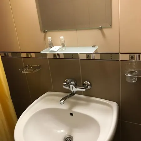 Хотел семеен астра