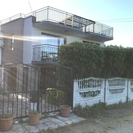 семеен астра Черноморец