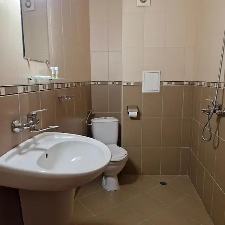 Хотел семеен астра